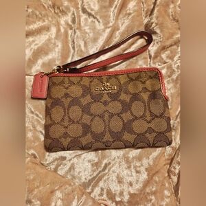 Coach Signature Corner Zip